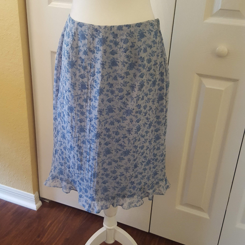 Samantha Taylor Blue Floral Skirt w/ Ruffle  0002